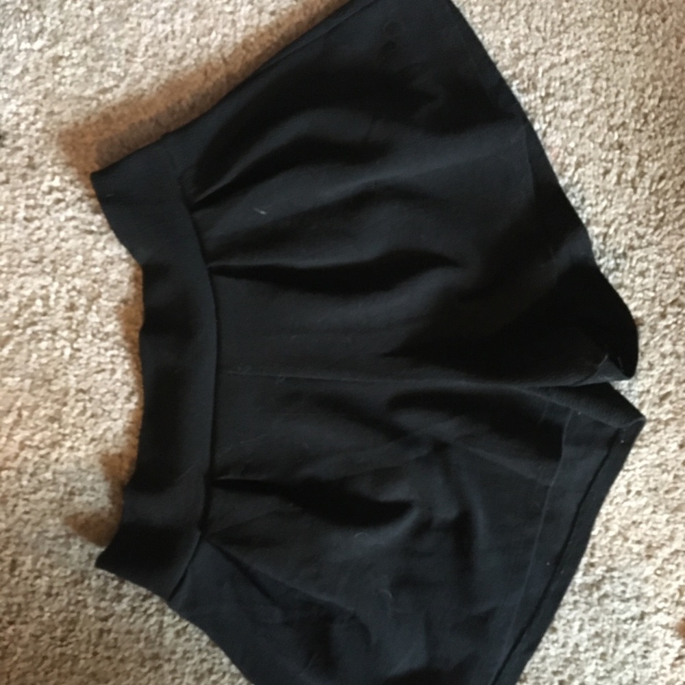 🤡5 for 20🤡 black flowey shorts